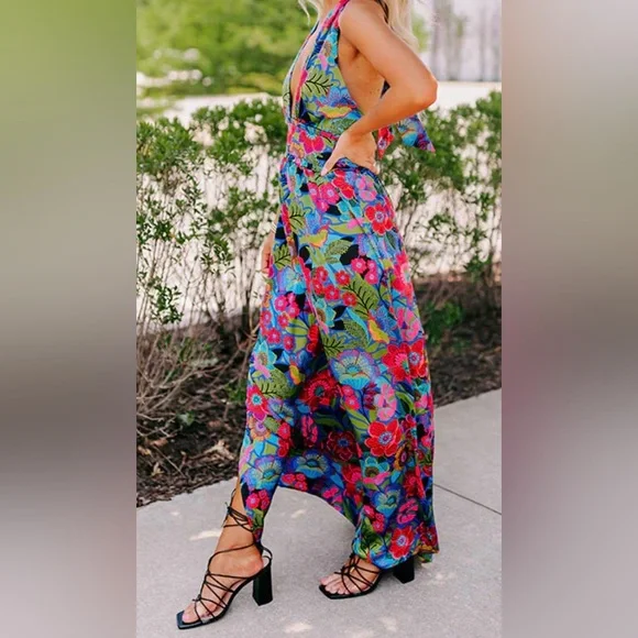 NWOT Sugarlips Vibrant Floral Halter Style Maxi Dress - Picture 5 of 13